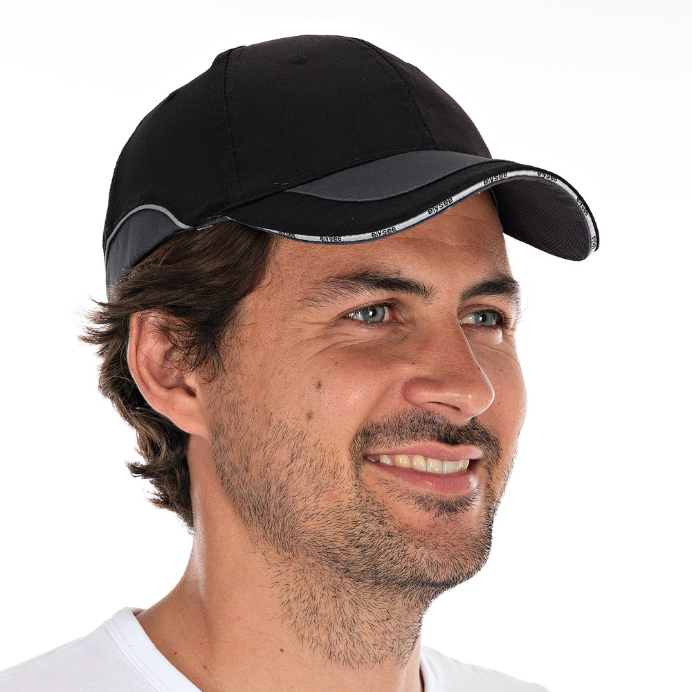 Bump cap "Greg", cotton/polyester in the oblique view, black