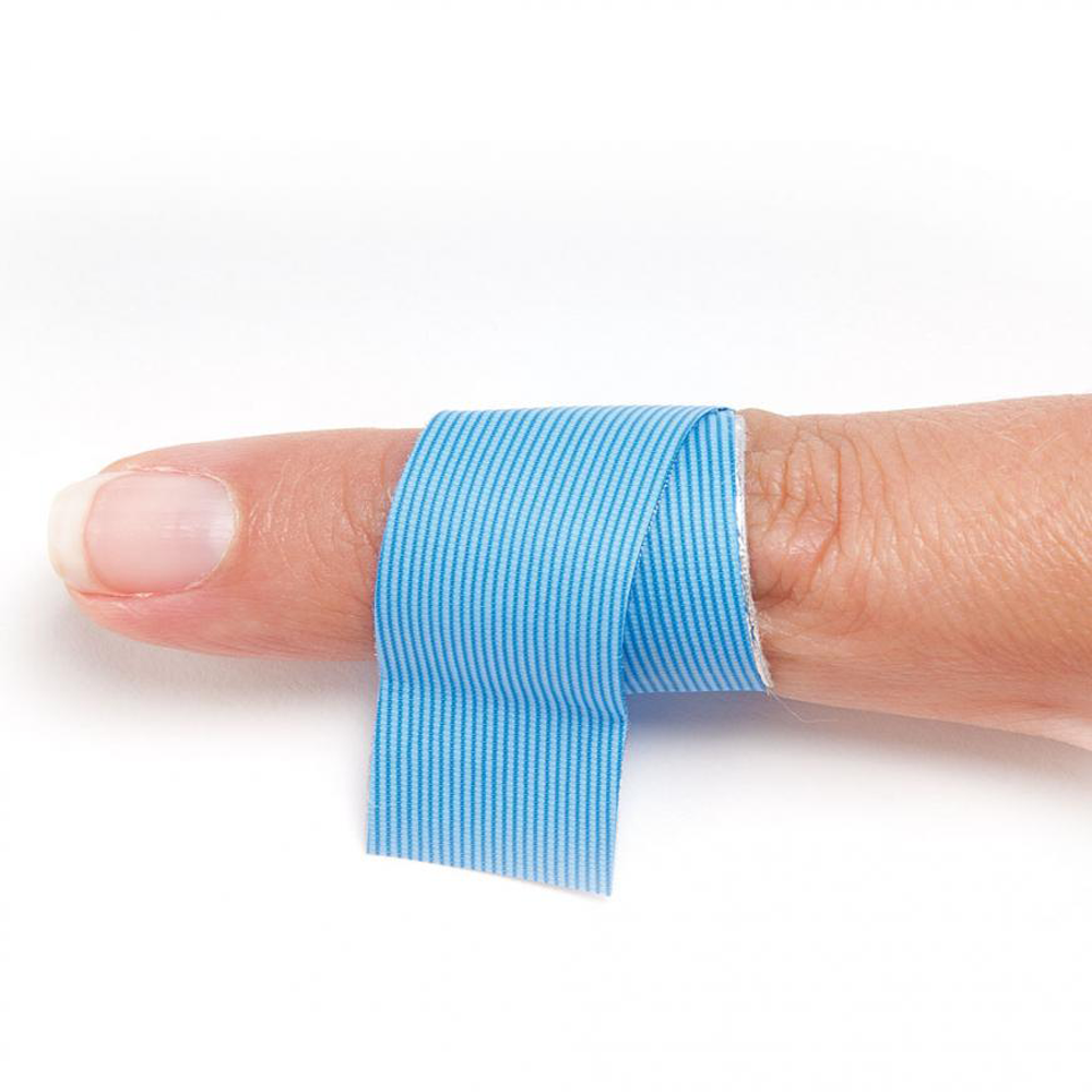 Finger bandage detectable in blue in the application