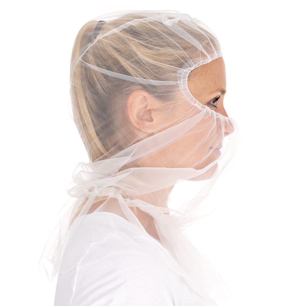 Astrohauben Micromesh mit Cape | Nylon, weiß, Seitansicht, über Nase Astrohauben Micromesh mit Cape aus Nylon in weiß in der Seitansicht über der Nase