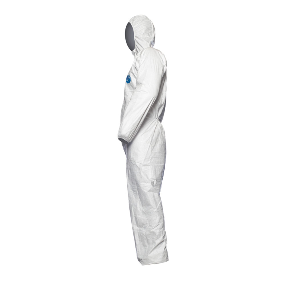 DuPont™ Tyvek® 500 Xpert Protective Coverall CHF5 in the oblique view