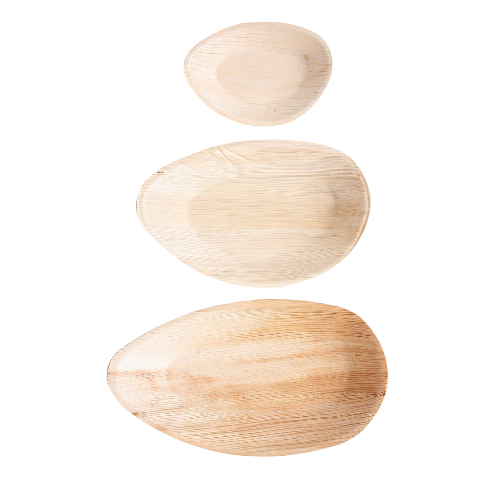 Plates oval made of palm leaf in three sizes