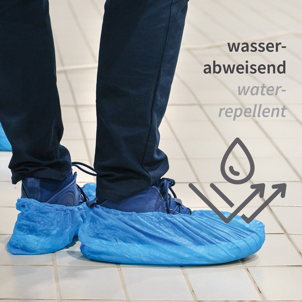 Overshoes made of CPE with water repellent material 