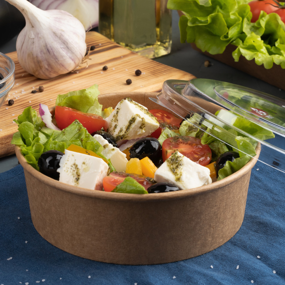 Salatschale "Caesar" aus Kraftpapier als Einsatzbeispiel Salat