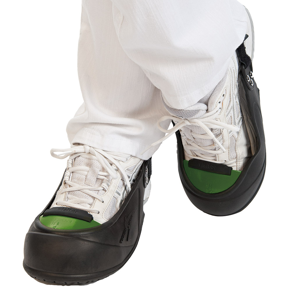 Safety overshoes with protective toe cap in black-green