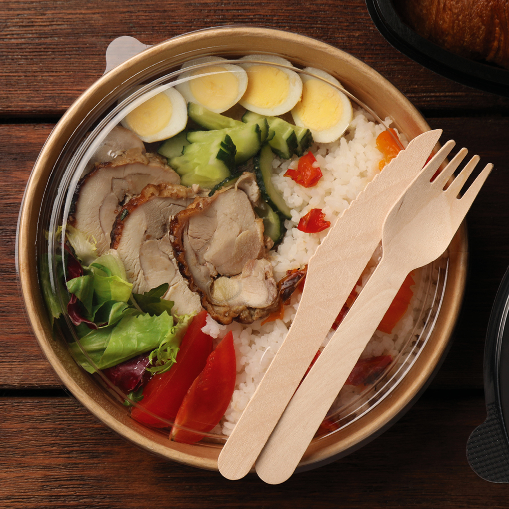 Biodegradable cutlery set "Double" made of birch wood, FSC®-certified, example of use
