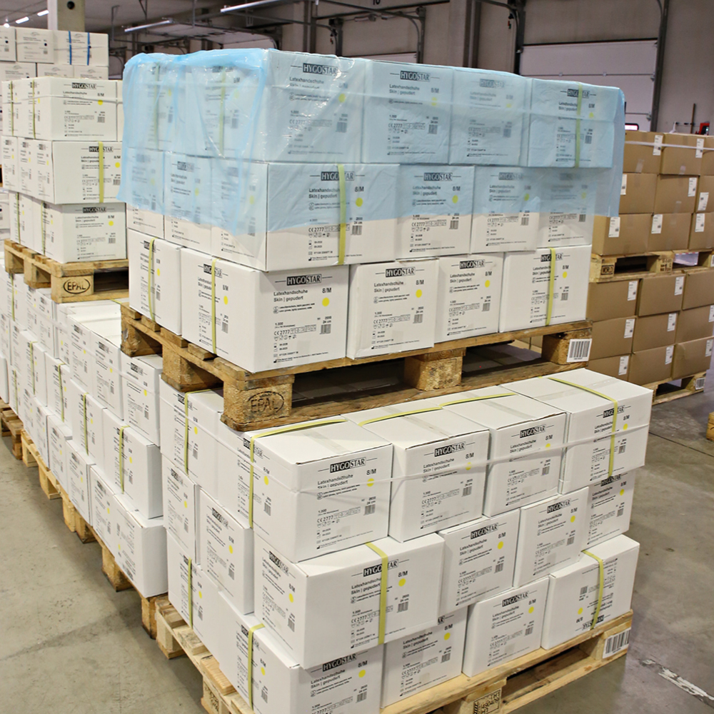 Pallet covers ~22my | LDPE, blue, example of use Pallet covers ~22my made of LDPE in blue with example of use