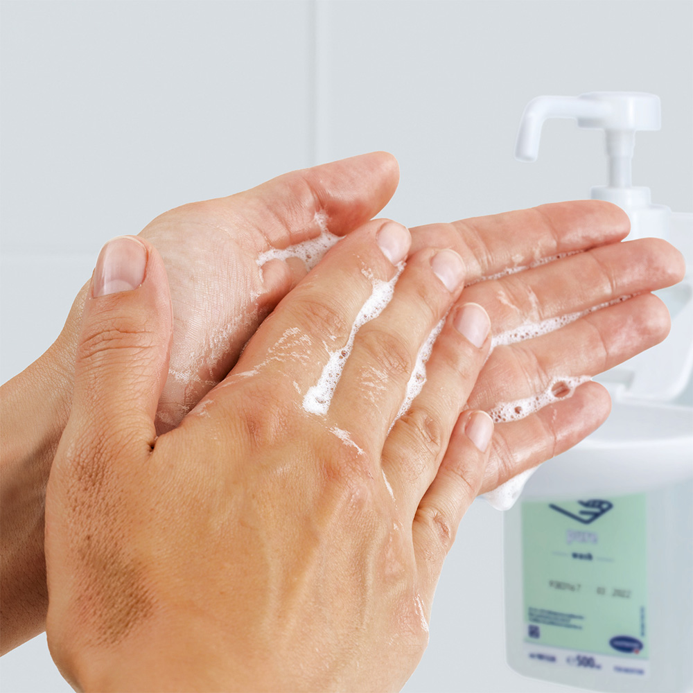 Hartmann Baktolin® pure, wash lotion, example of use